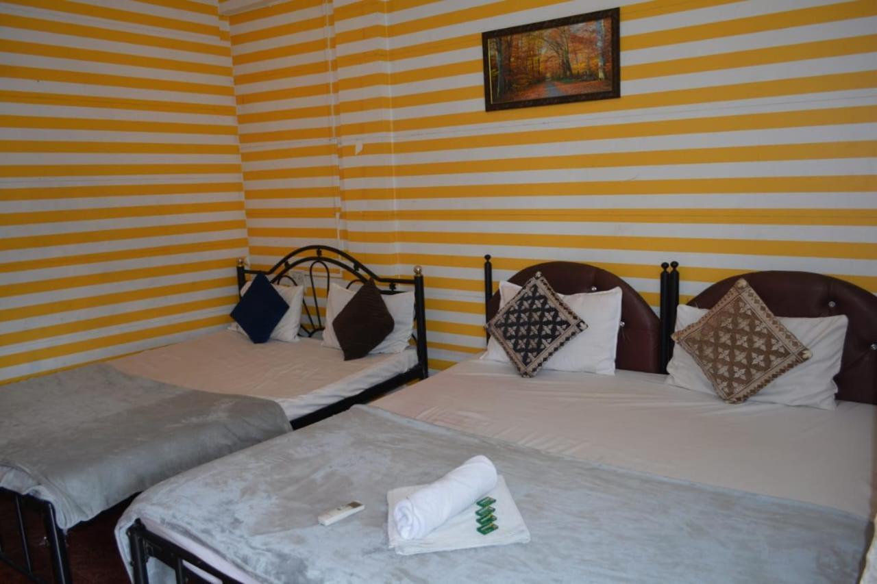 Esther Guest House Calangute Værelse billede
