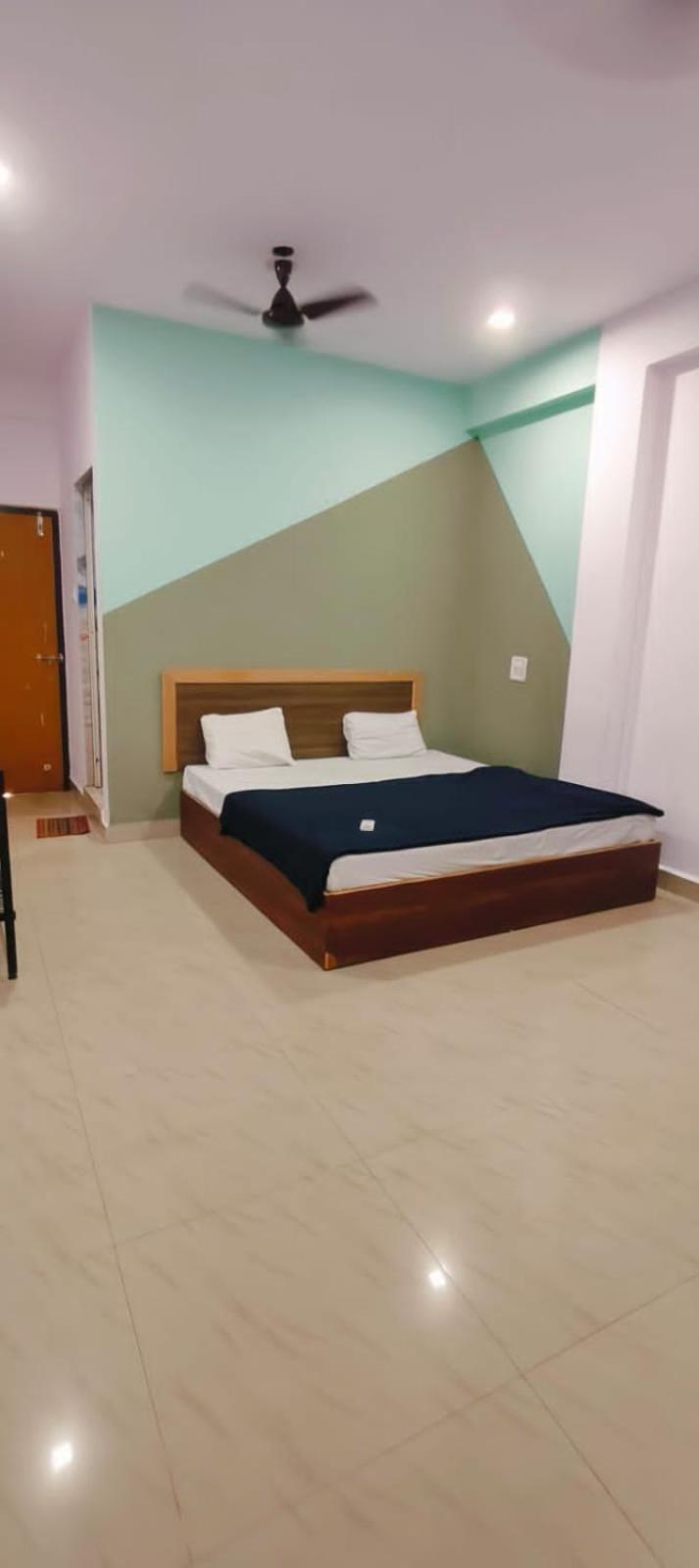 Esther Guest House Calangute Værelse billede
