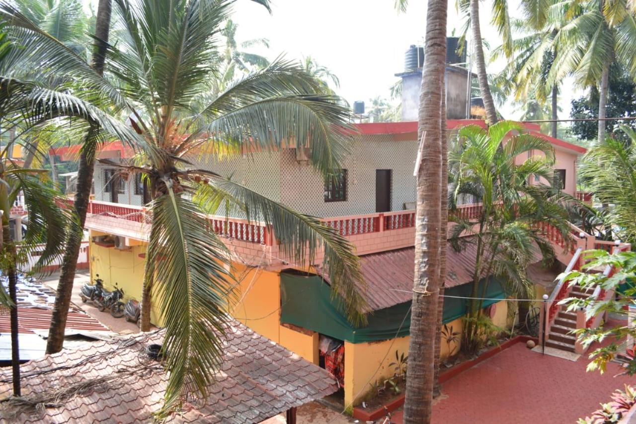 Esther Guest House Calangute Eksteriør billede