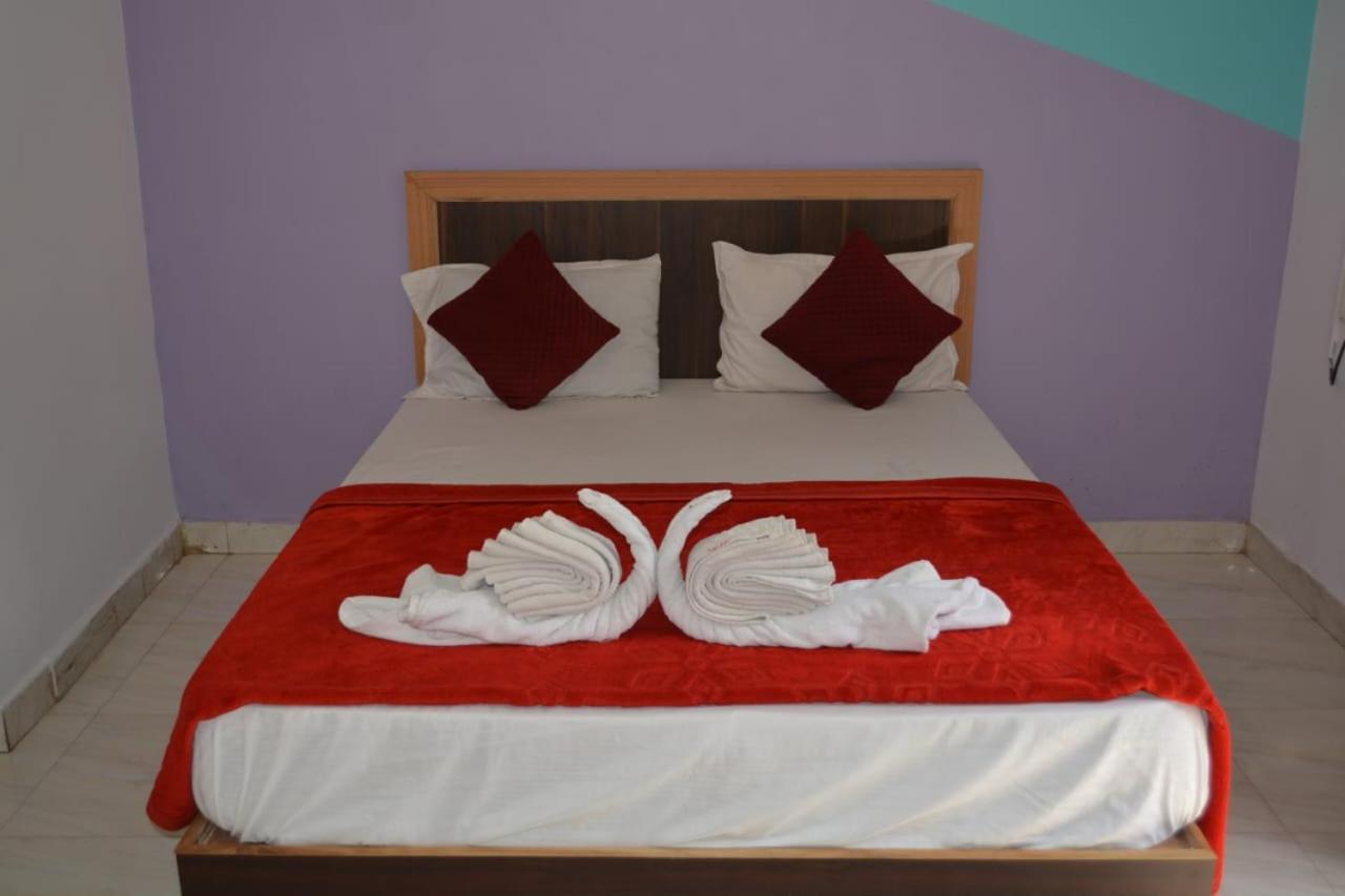 Esther Guest House Calangute Værelse billede